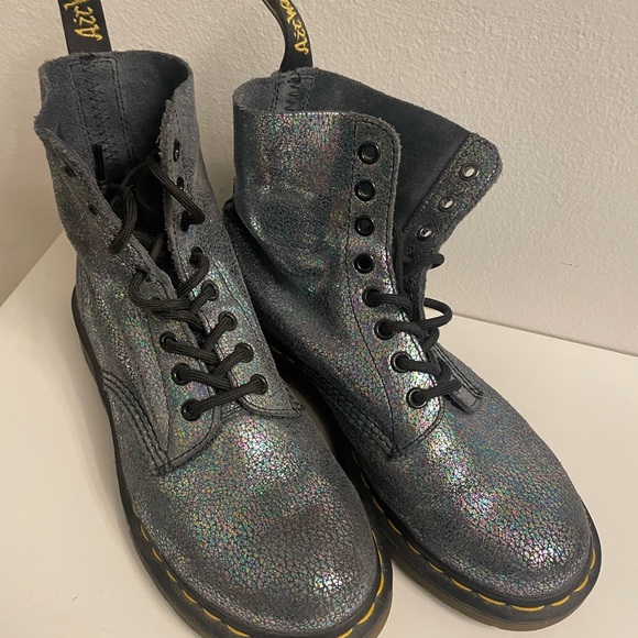Oil slick multi sparkle Dr Marten Pascal size 7 very good used condition - Picture 2 of 5